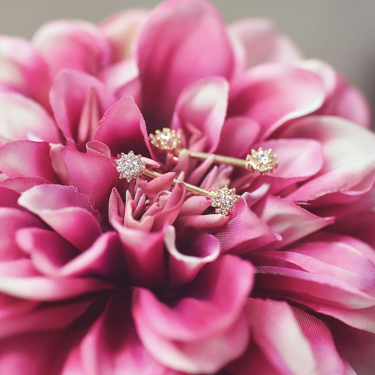 14g 9/16" Nipple Barbells Forward Facing Round Clear CZ Flower Cluster 6mm ends - 1 Pair